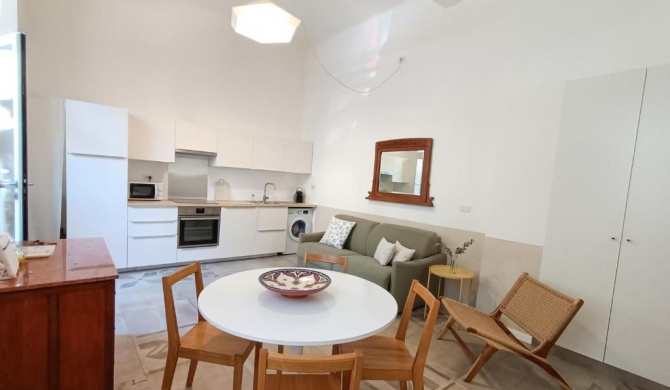 ALTIDO Superb Flat with patio and parking near the Beach