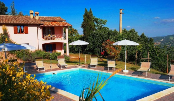 Holiday house with pool near the sea and mountains beautiful views