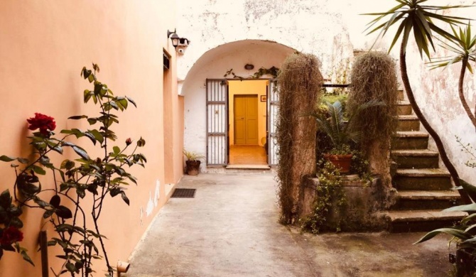 La Casetta Bianca, tipical Salento historic house